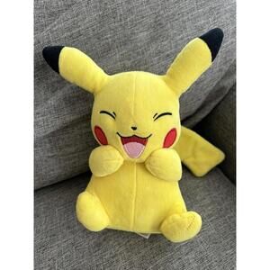 Pokemon Pikachu Laughing Plush 9" 2022 Nintendo